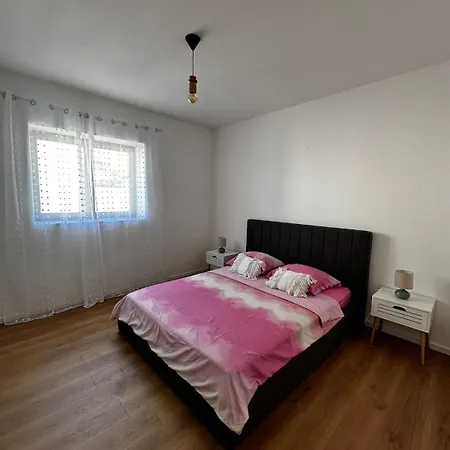 Apartman Lego's Garden House Zára